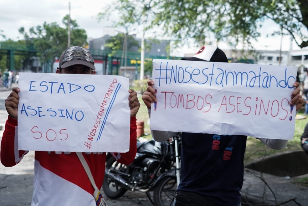 Siloé, al sur de Cali, es una de las zonas donde más se han presentado excesos y abusos policiales. Jóvenes piden paz y justicia.