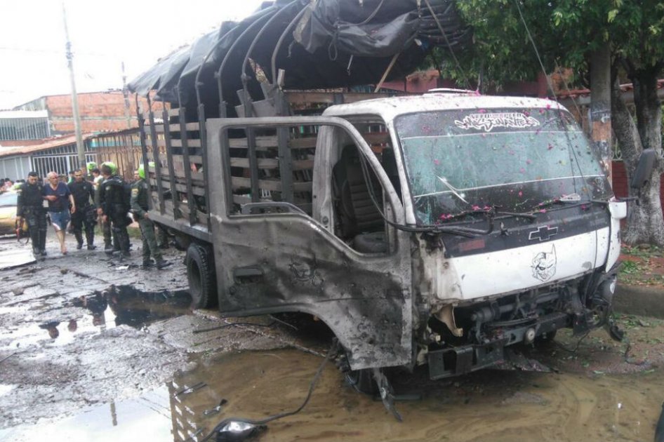 Ataque contra la Policía en Cúcuta: lanzaron explosivo a camión con agentes del ESMAD