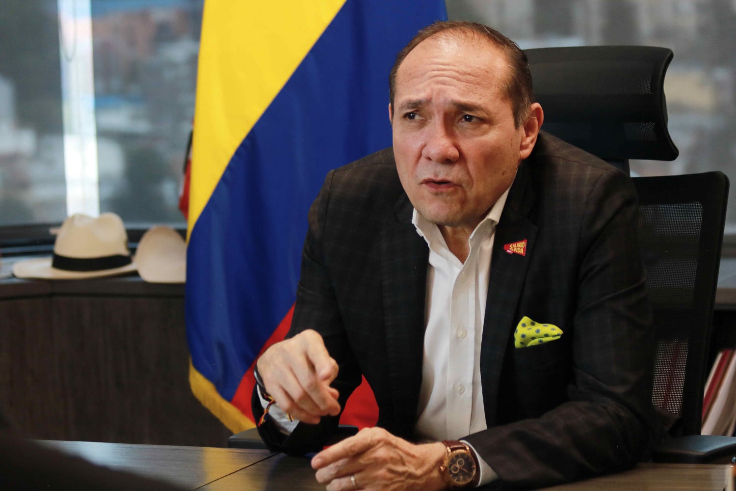 Tribunal revoca arresto y multa que se le impuso al ministro de Trabajo Antonio Sanguino