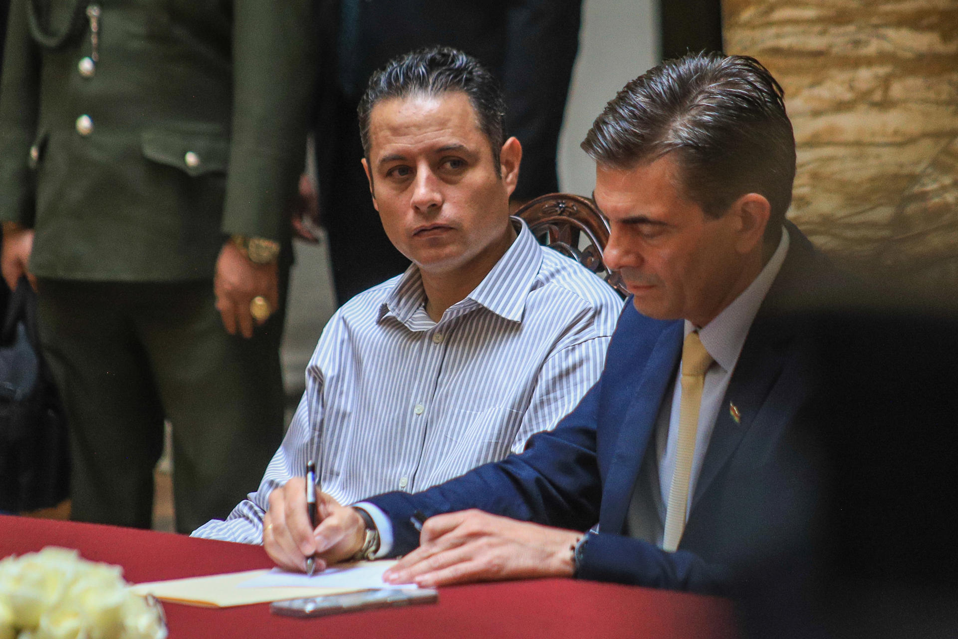 Sin indígenas: así está compuesto el primer gabinete del presidente de Bolivia