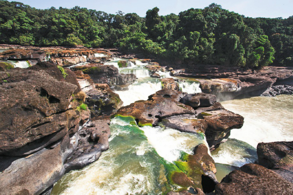 Cataratas sagradas para los indígenas son amenazadas por minería y turismo.  / Gaia Amazonas