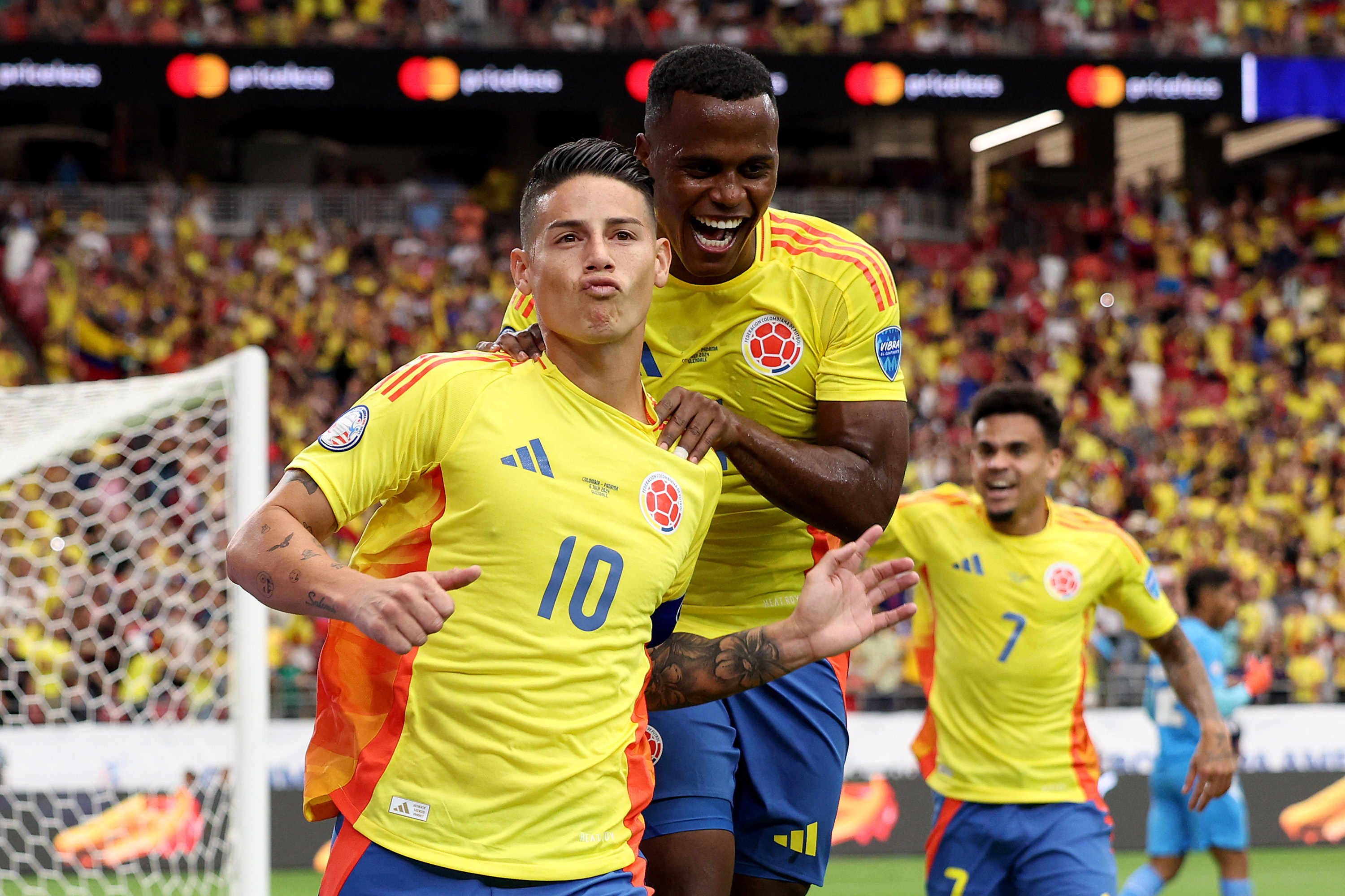 Colombia goleó a Panamá y está en las semifinales de la Copa América