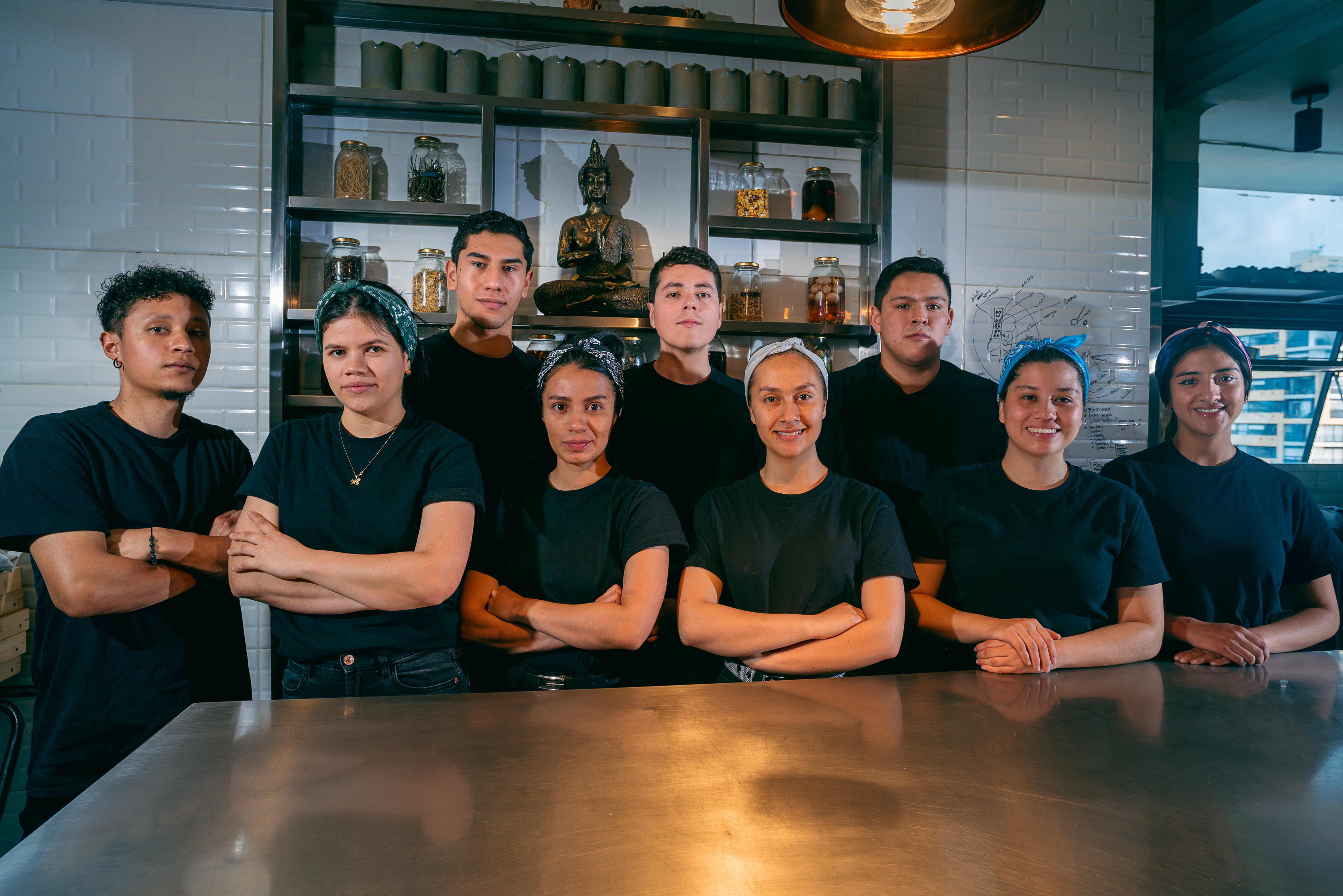 El equipo de la cocina en el restaurante Oda.