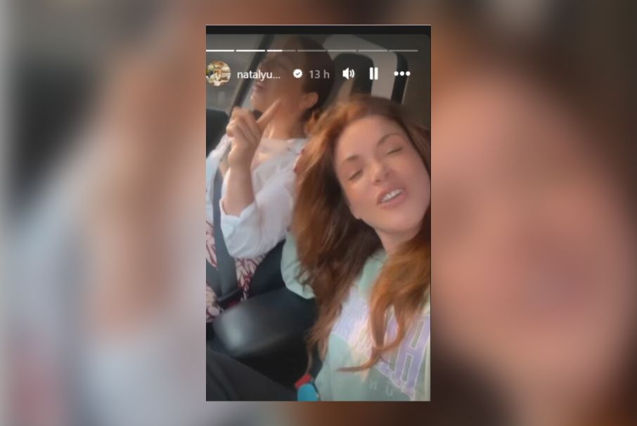 Publicación en la que aparece Nataly Umaña en México