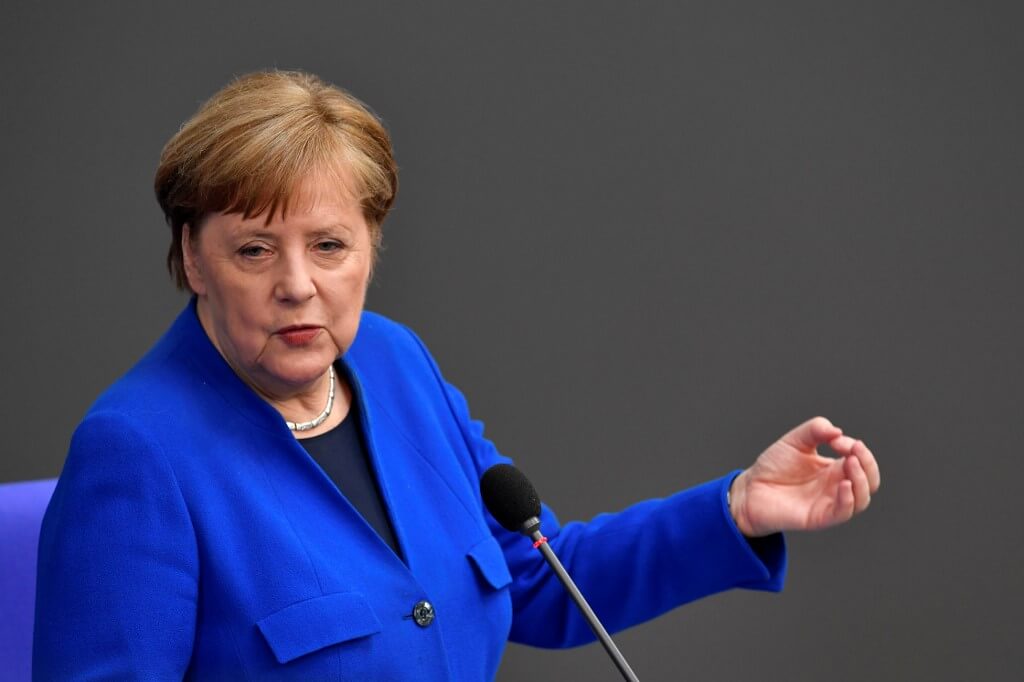 "Sería deprimente volver a encerrarnos por querer salir demasiado pronto": Merkel