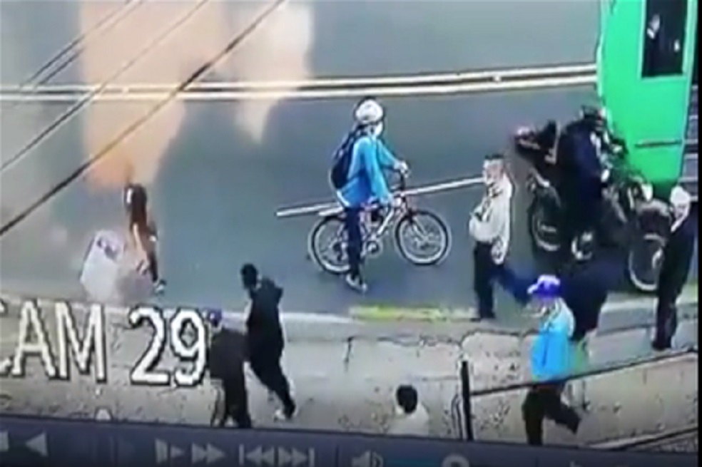 Otra tragedia: por robarle una gorra, mataron a joven de 18 años en Bogotá