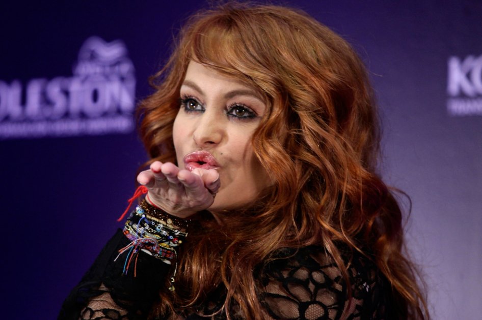 Paulina Rubio.