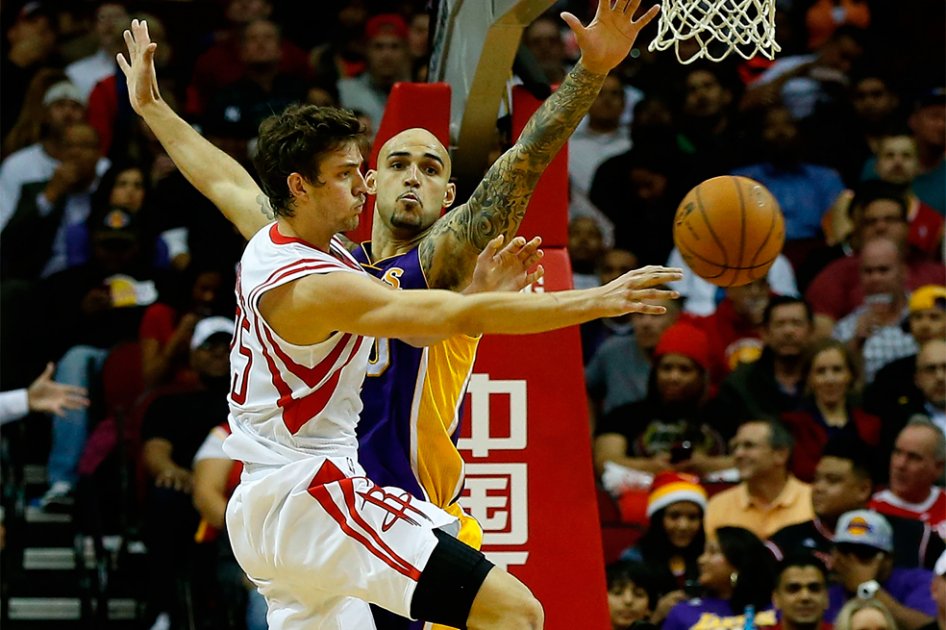 Rockets y Nets mejoran su juego en la NBA