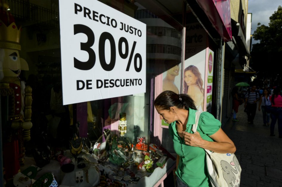 «Nadie nos quitará una Navidad feliz»: gobierno venezolano ordena remates de ropa