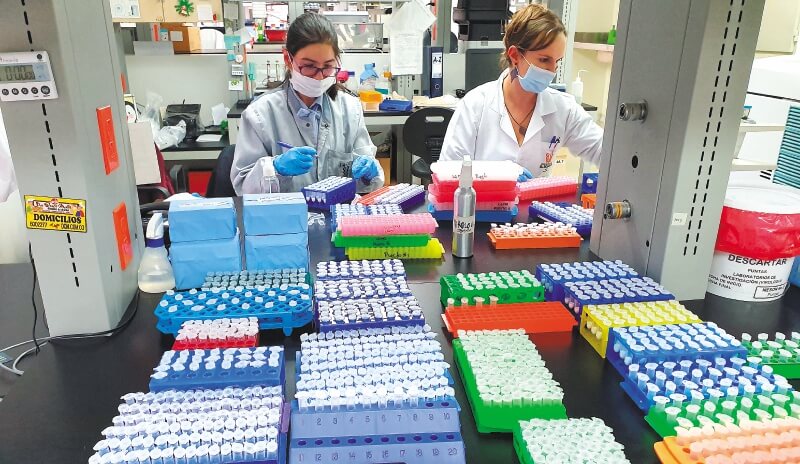 Colombia piensa en su “independencia” para pruebas de coronavirus