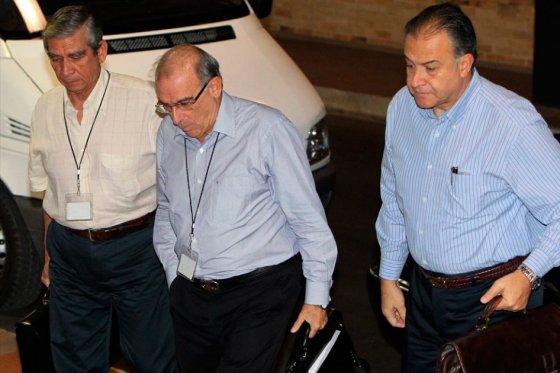 General Naranjo admite que proceso de paz avanza "lento"