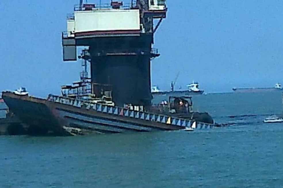 Drummond, a limpiar playas de Santa Marta