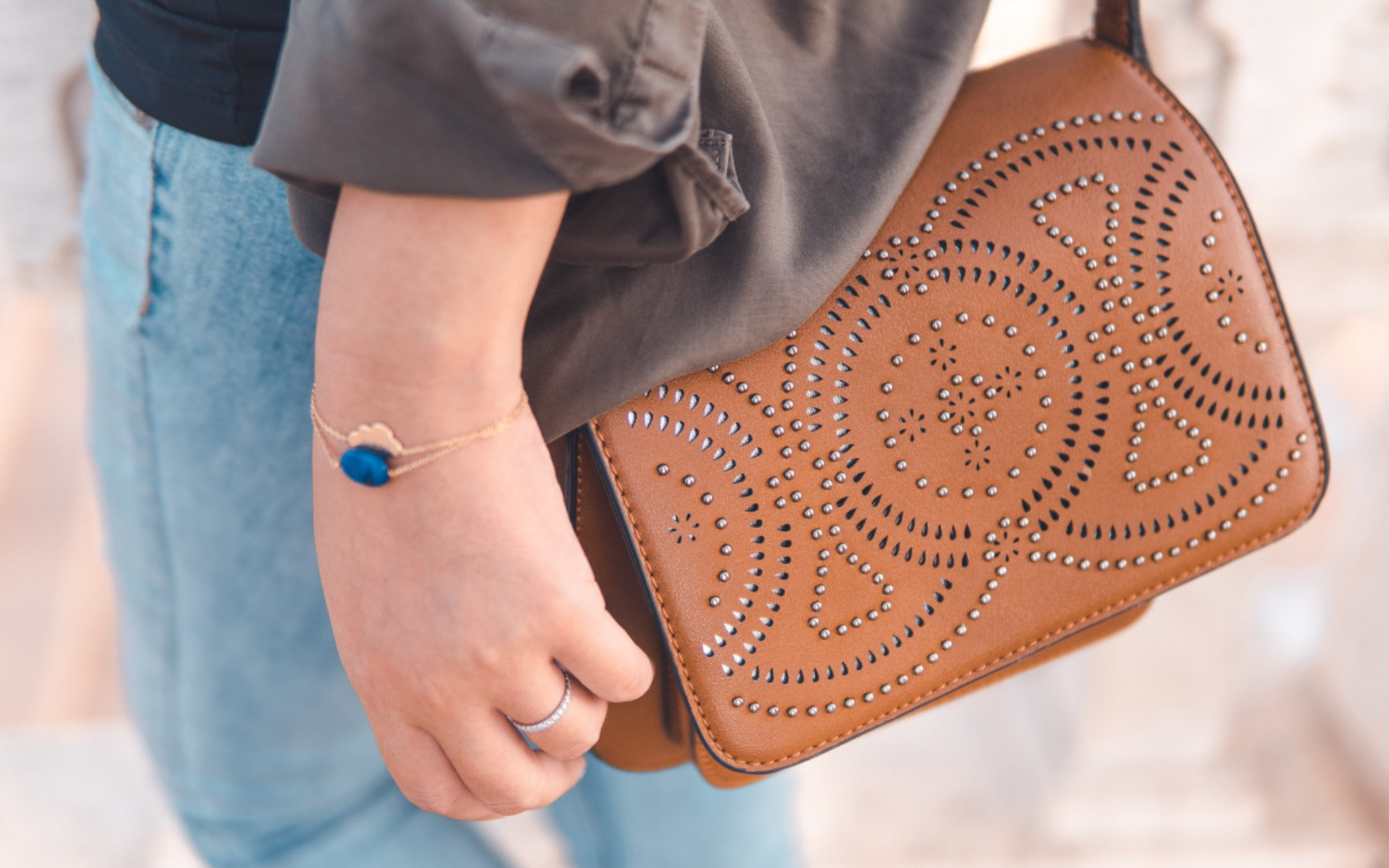 Bolsos manos libres para mujer que son perfectos para cualquier ocasión