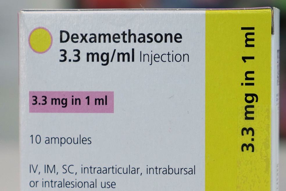 Dexametasona, no olvide leer la letra pequeña