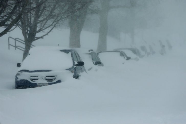 Se eleva a 26 la cifra de muertos por tormenta de nieve en EE.UU.