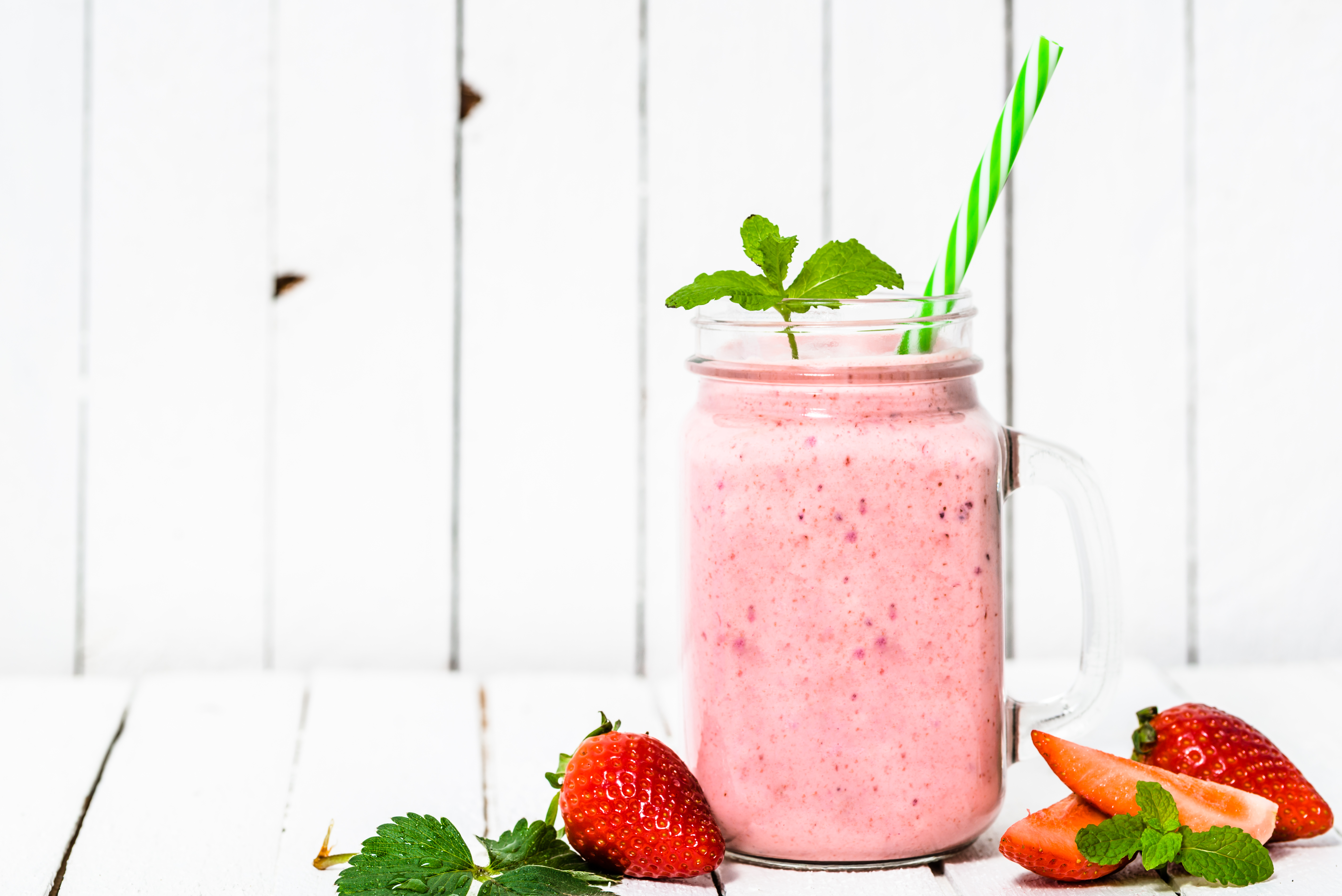 Receta: así se hace una exquisita bebida de fresa cremosa