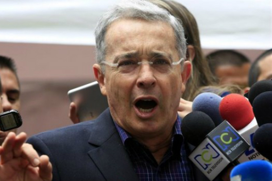 Eliminaron la reelección por una venganza política: Uribe