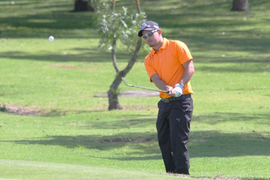 Sergio Alejandro Díaz, con 283 golpes, seis bajo par, gano por primera vez este torneo tras firmar una tarjeta final de 72 impactos. Foto: Federación Colombiana de Golf