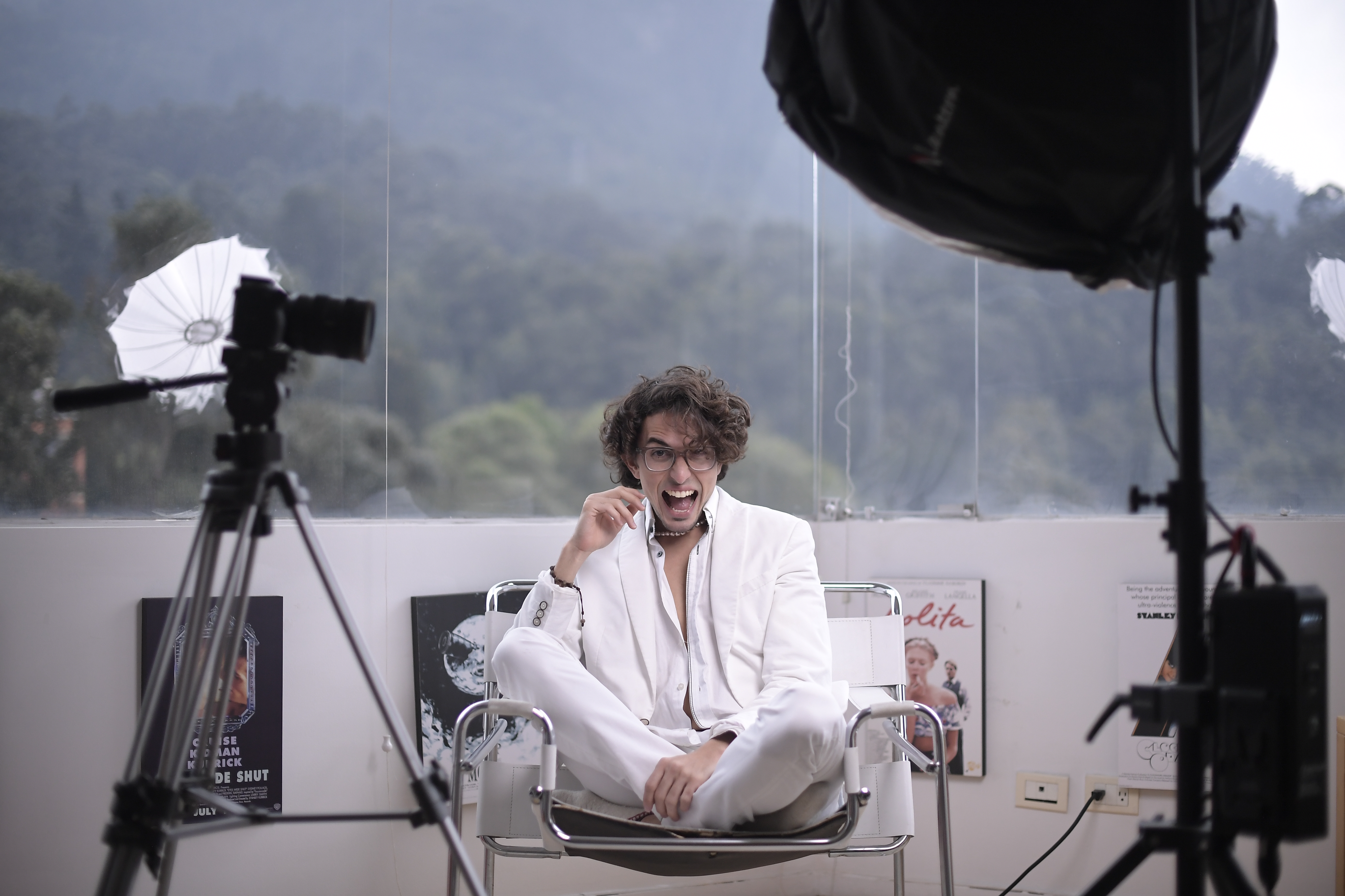 Director de cine e influencer.