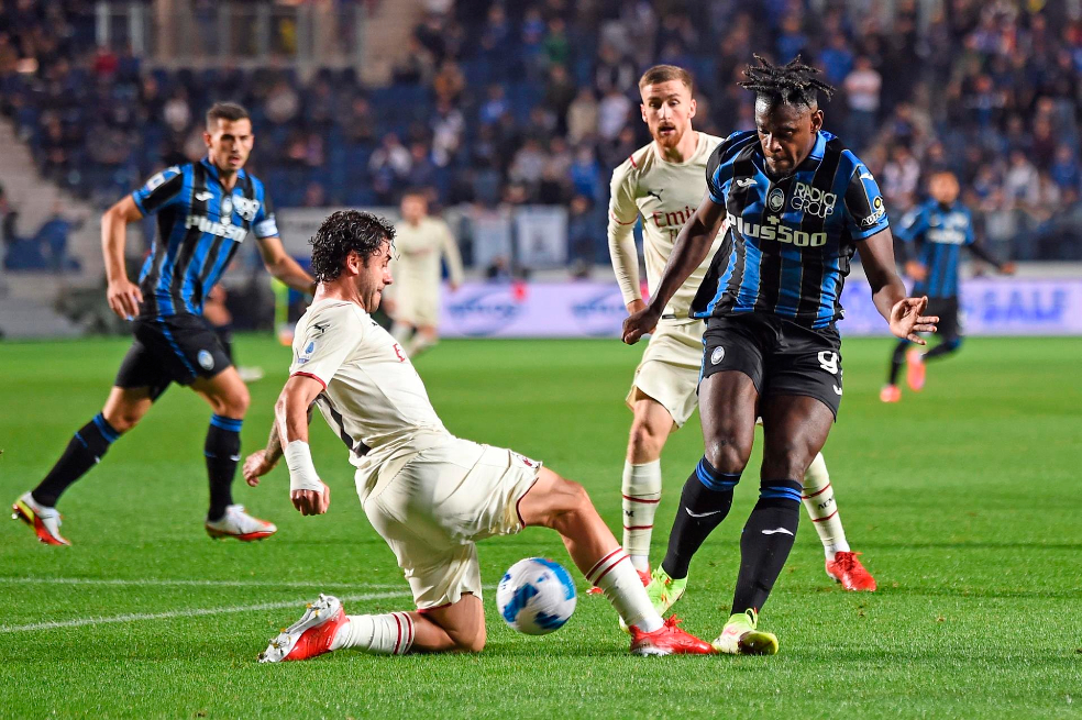 Duván Zapata anotó gol en la derrota de Atalanta frente a Milan