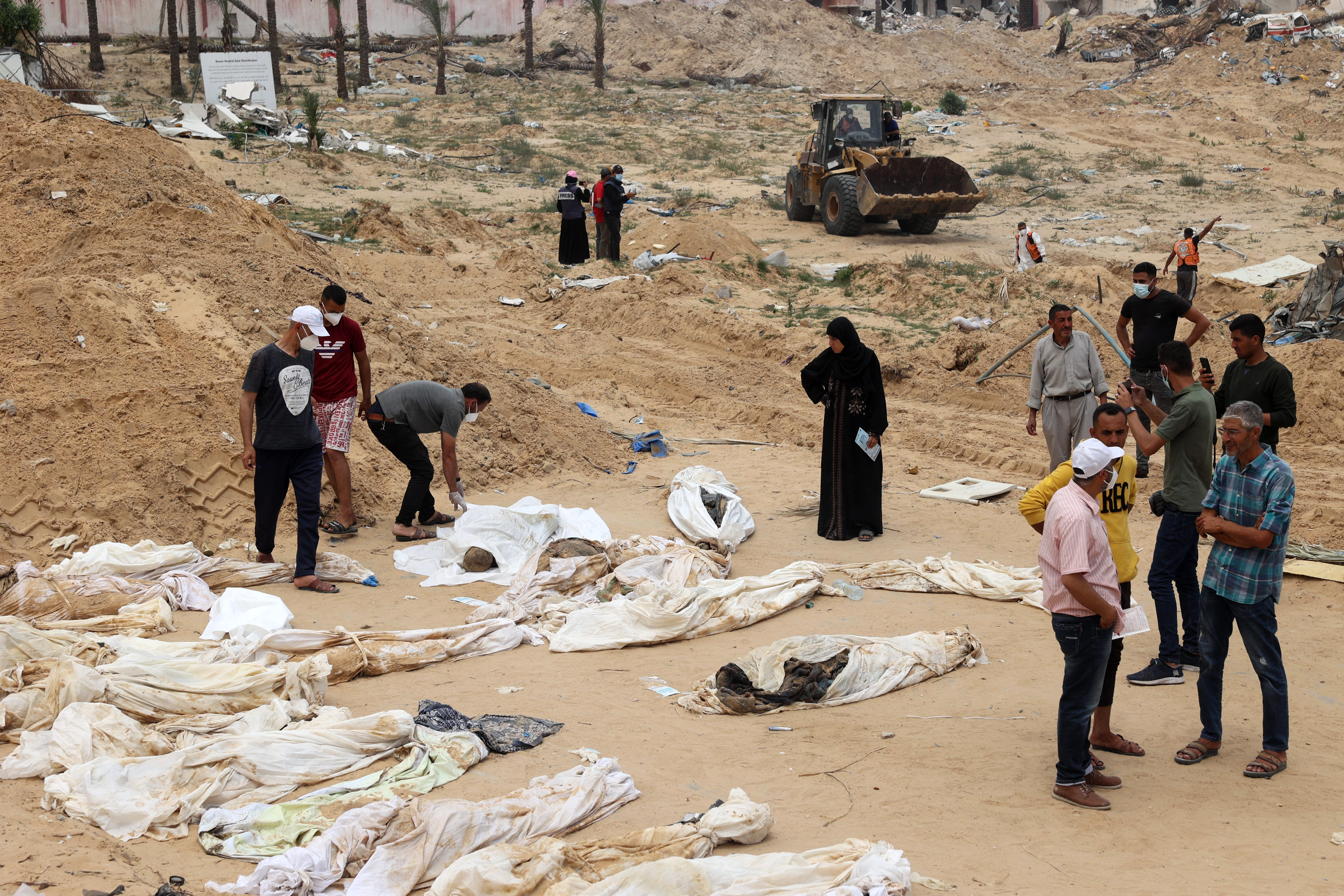 EE. UU., Colombia y más países buscan respuestas sobre fosas comunes en Gaza