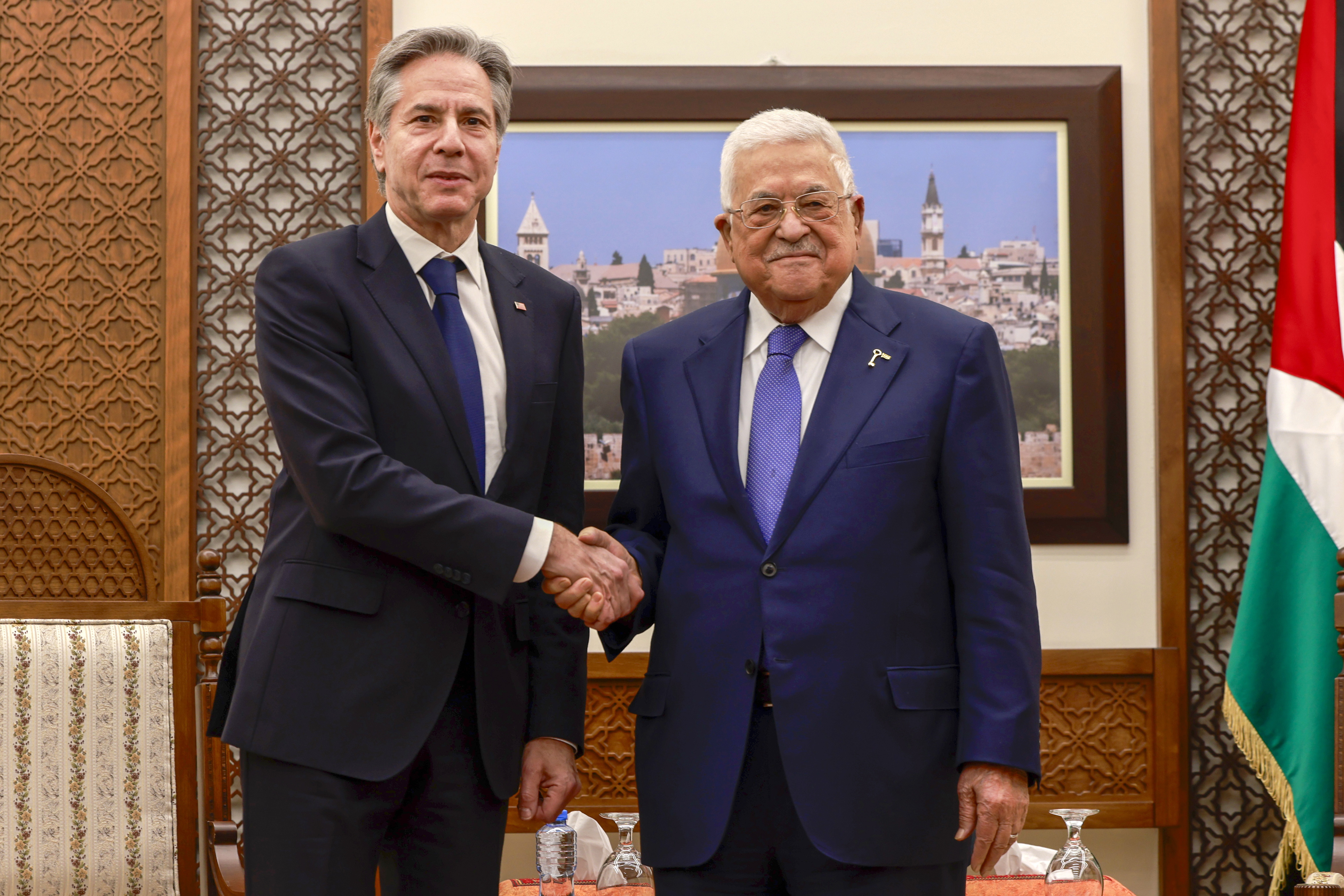 Antony Blinken visitó a Abás en Cisjordania tras pasar por Israel