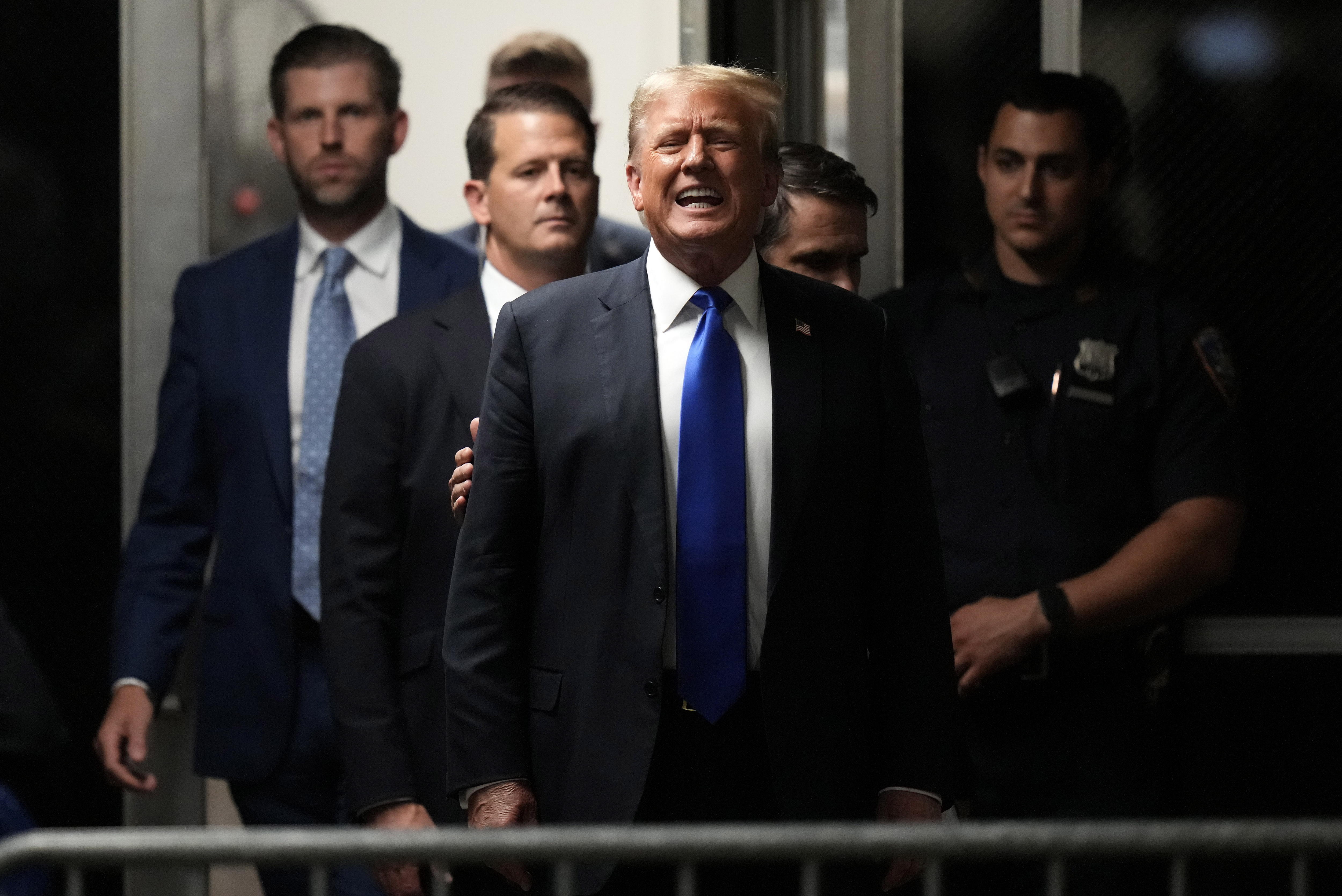 New York (Usa), 30/05/2024.- Former President Donald Trump comments to members of the media while returning to the courtroom in his criminal trial at New York State Supreme Court in New York, New York, USA, 30 May 2024. Jury deliberations in Donald Trump's criminal hush money trial enter a second day. The former president faces 34 felony counts of falsifying business records in the first of his criminal cases to go to trial. (Nueva York) EFE/EPA/Seth Wenig / POOL