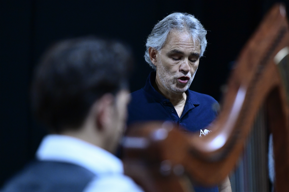Andrea Bocelli lanza este viernes «Fall on Me» junto a su hijo Matteo