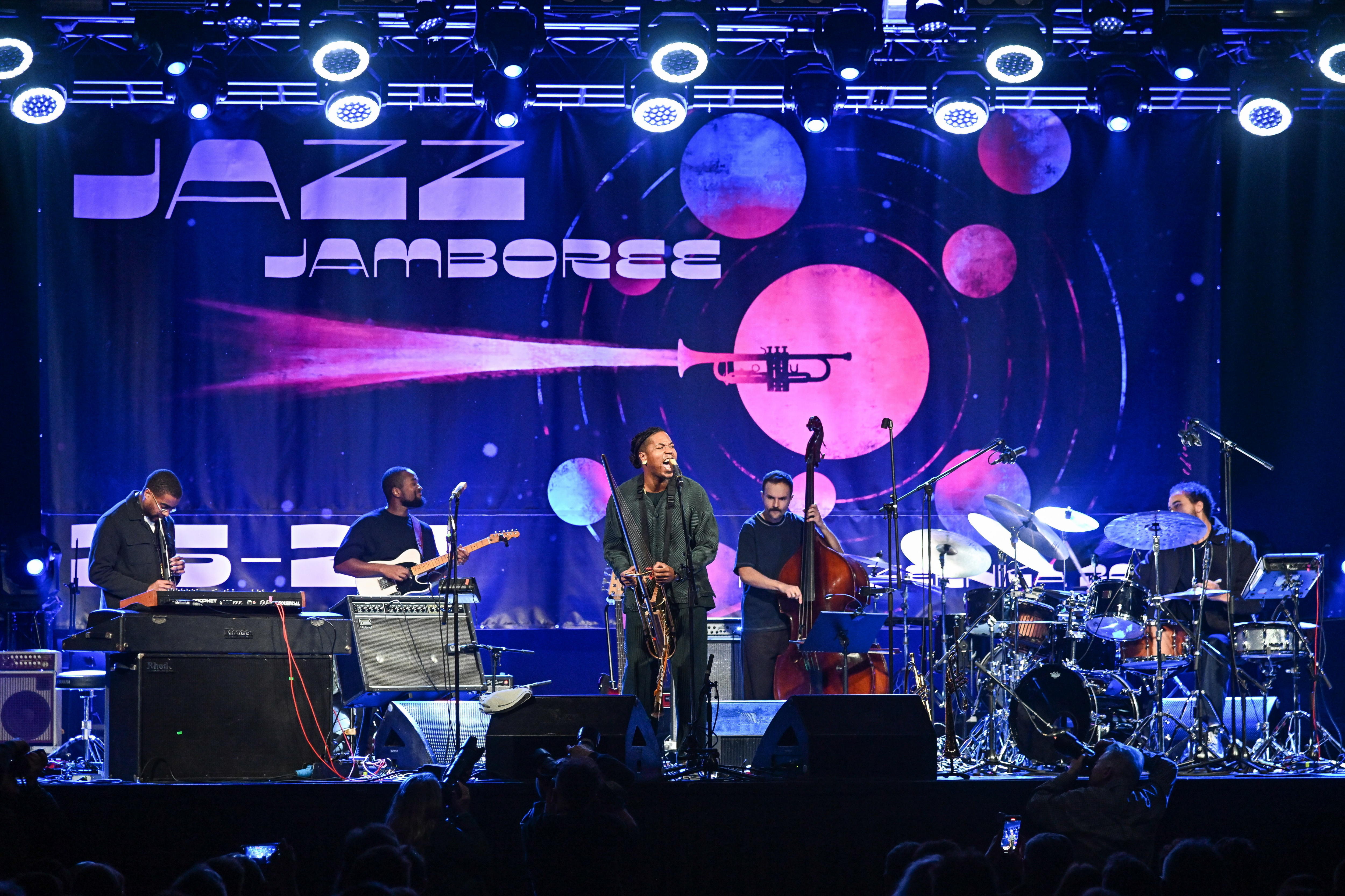 Warsaw (Poland), 25/10/2024.- US multi-instrumentalist Chief Xian aTunde Adjuah (formerly Christian Scott) performs during a concert at the Jazz Jamboree Festival in Warsaw, Poland, 25 October 2024. The festival will run until 27 October. (Polonia, Varsovia) EFE/EPA/Radek Pietruszka POLAND OUT
