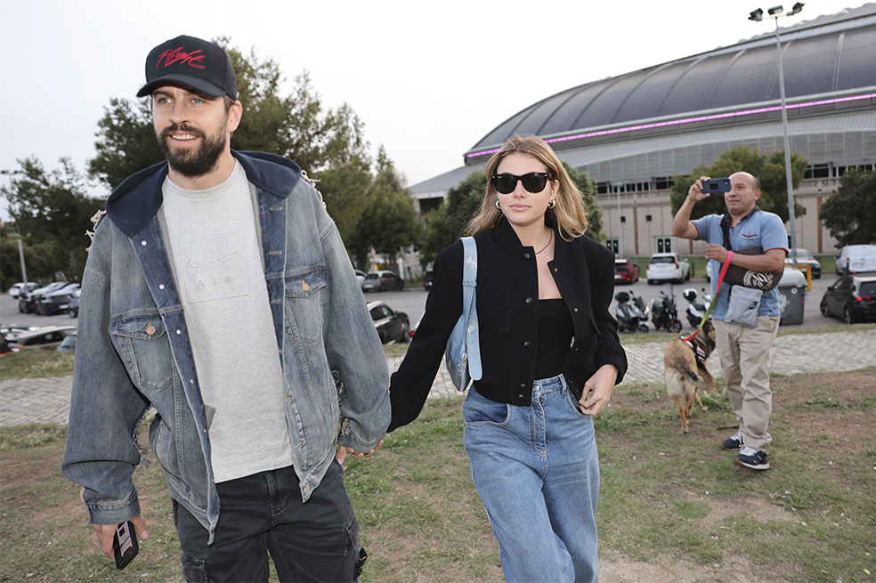 Gerard Piqué y Clara Chía disfrutaron el concierto de Coldplay en Barcelona.