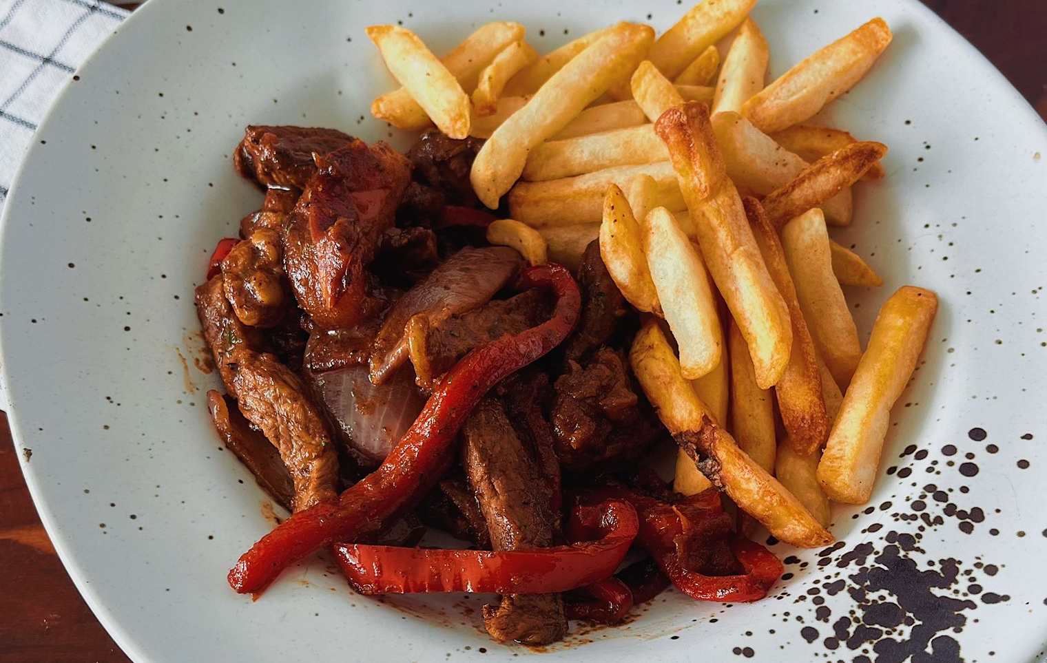 En 20 minutos cocina este lomo saltado