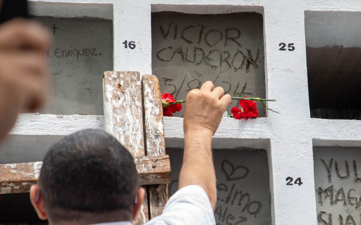 Familiares y amigos de Víctor Calderón pudieron darle una despedida digna.