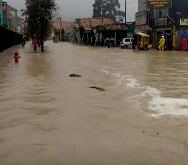 Barrio Terreros inundado.