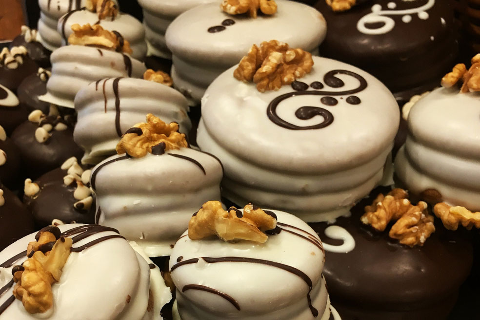 Aprende a preparar alfajores de chocolate fácil y rápido