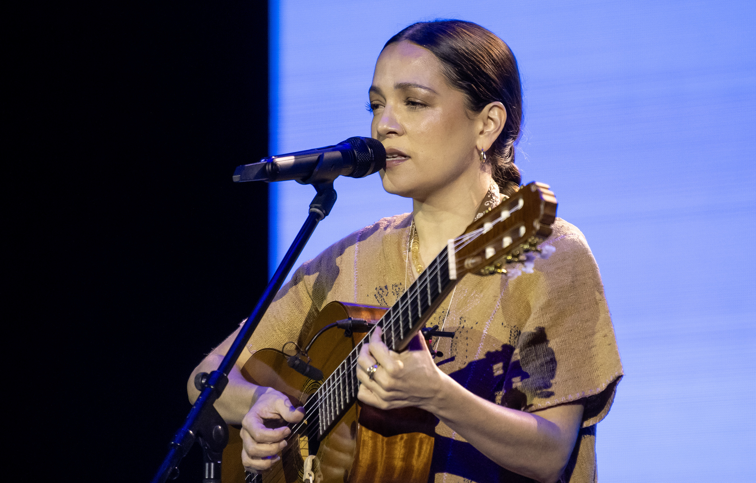 Natalia Lafourcade está embarazada: edad, esposo y más de la cantante