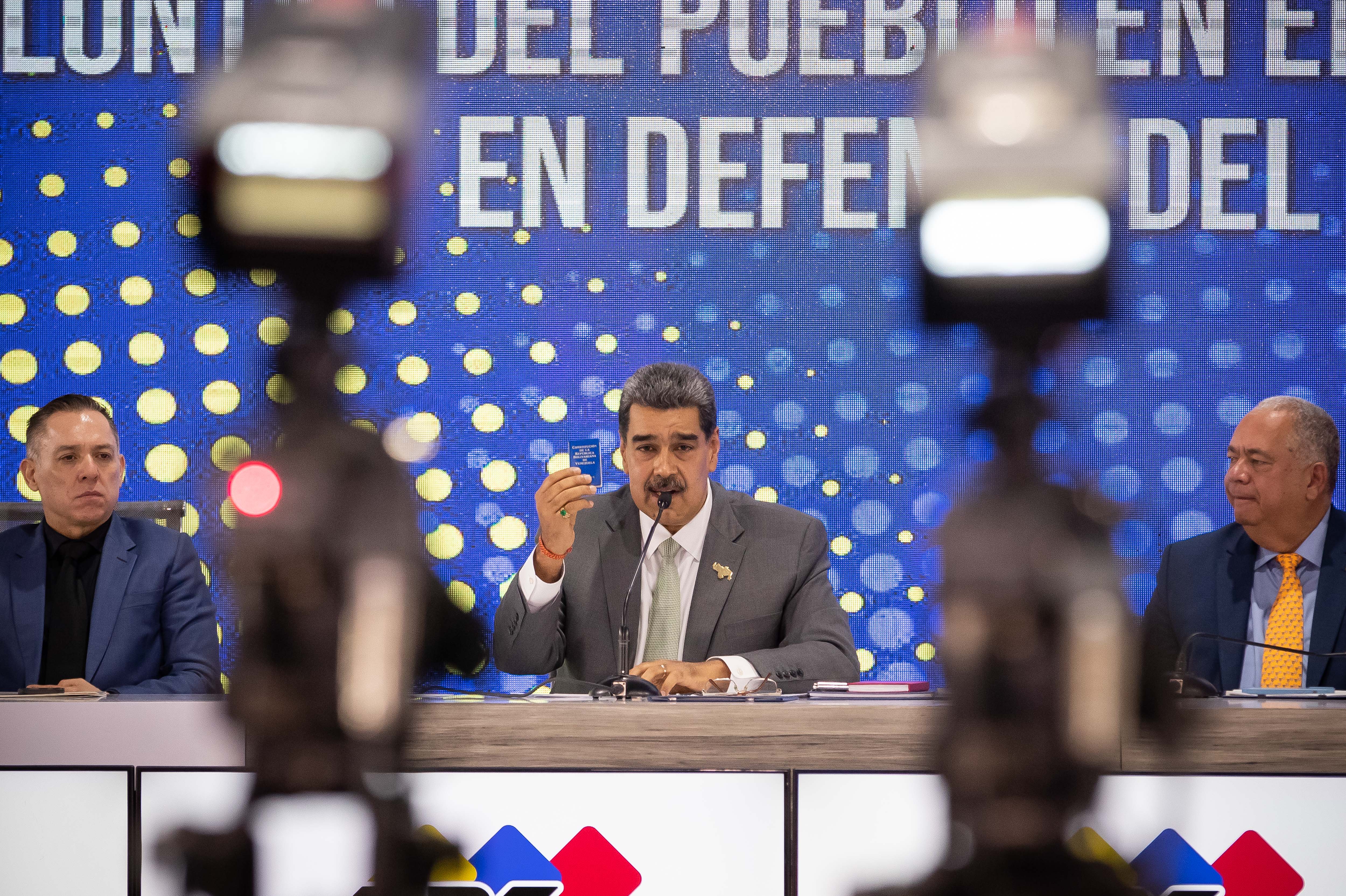 Maduro y el presidente de Guyana se reunirán el 14 de diciembre para abordar el pleito