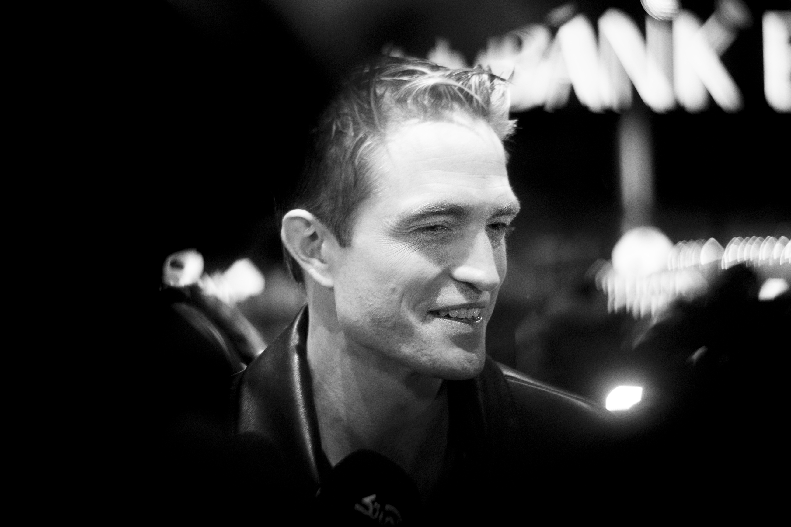 Robert Pattinson, protagonista de  "Mickey 17", y uno de los grandes favoritos para llevarse el título de actor joven en la Berlinale.