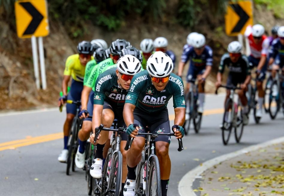 Ciclismo indígena en el podio: el CRIC y Leison Maca hacen historia en el Clásico