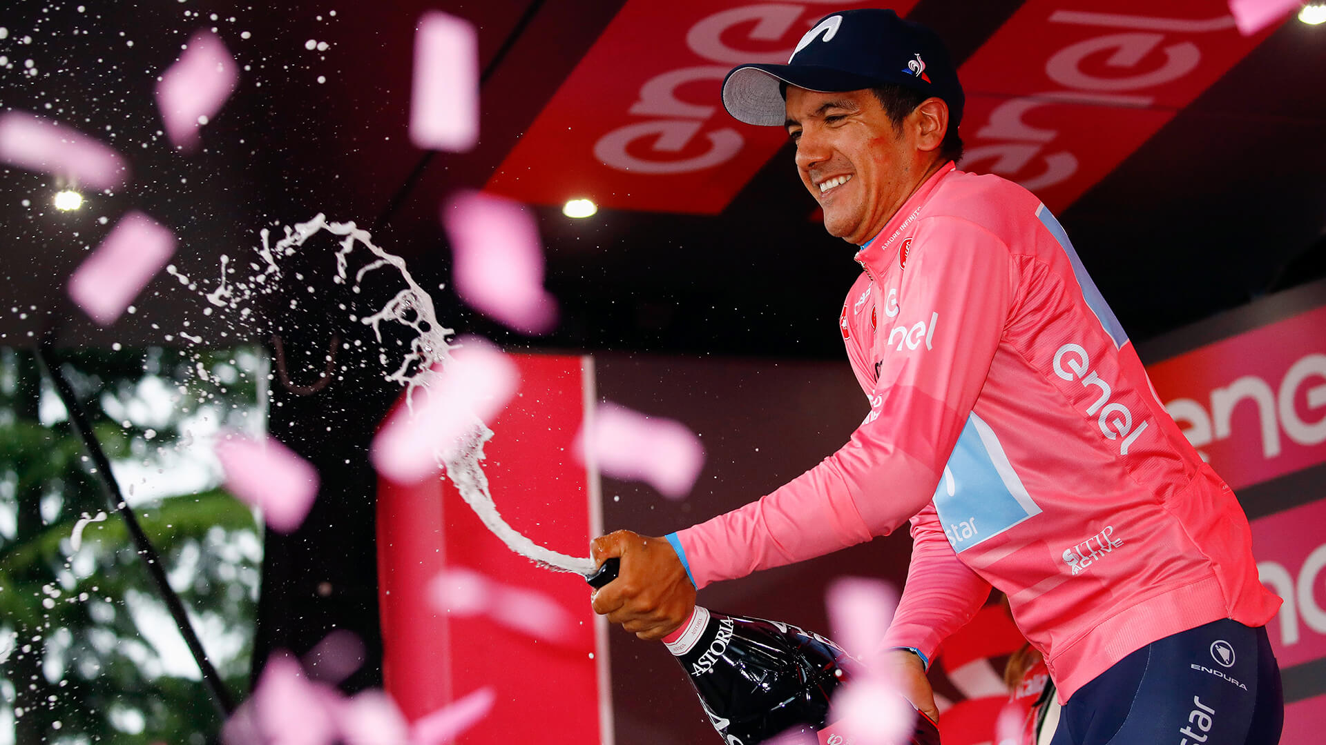 Giro de Italia: Carapaz, cada día más cerca del título