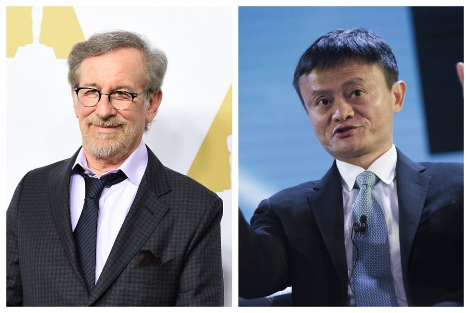 El director Steven Spielberg y el empresario Jack Ma.