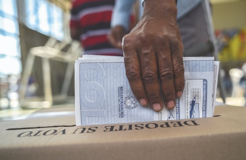Caras nuevas con aire viejo buscan la Gobernación de Caldas