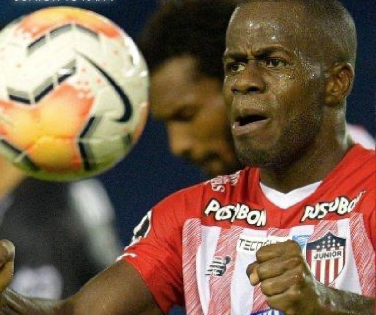 Con triplete de Carmelo Valencia, Júnior goleó a Independiente del Valle
