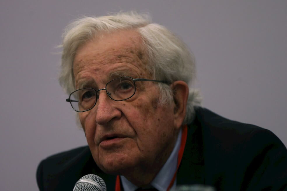 «Estamos ante otro fallo masivo y colosal del capitalismo»: Noam Chomsky sobre el coronavirus