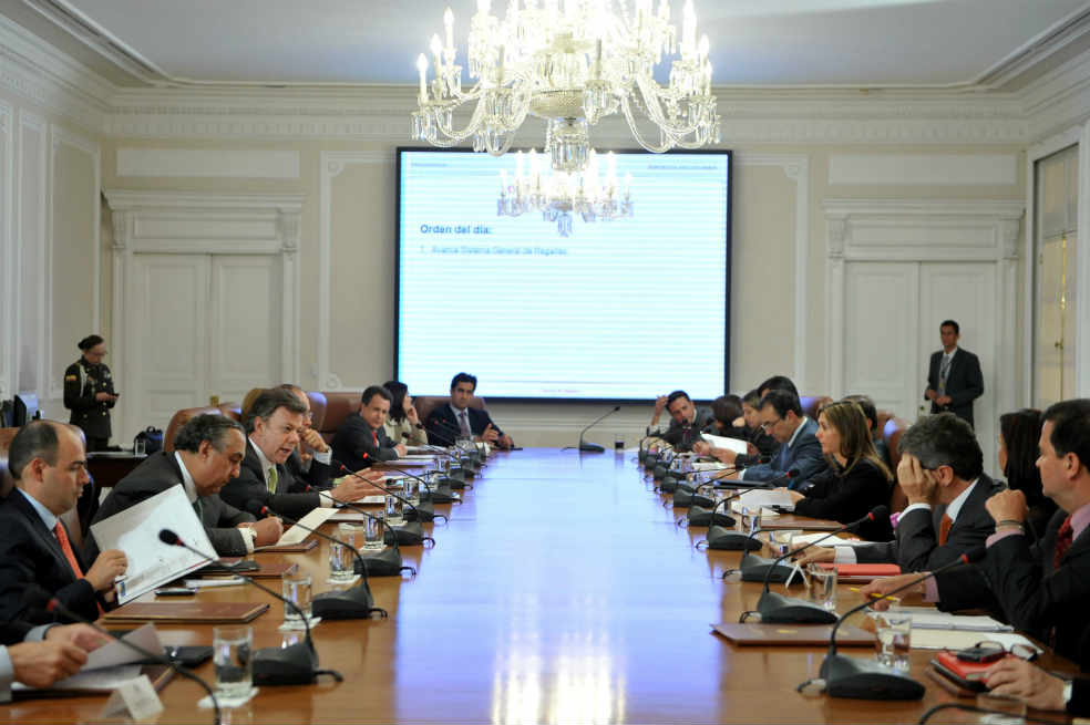 Rearmando el gabinete santista