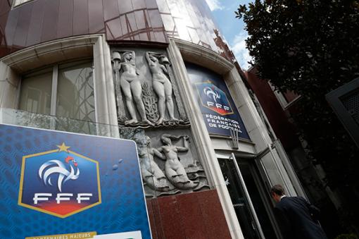 Federación Francesa de Fútbol fue allanada, dice la Fiscalía de Suiza