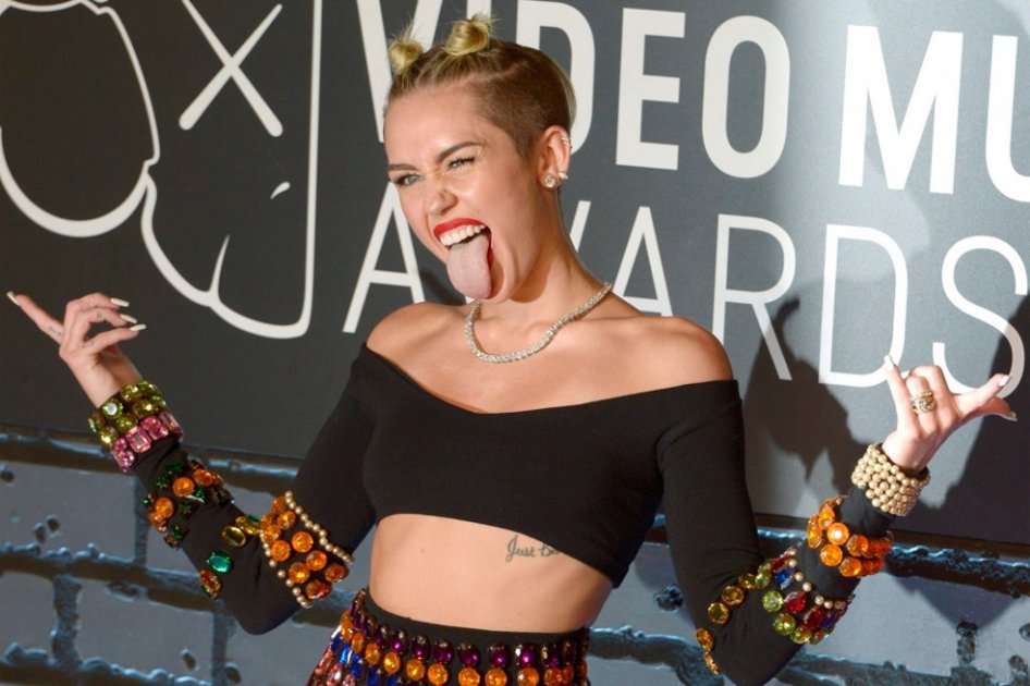 Este es el nuevo video de Miley Cyrus