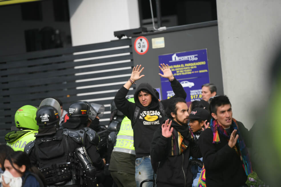 Policía desmiente supuesta intervención de dos uniformados en marcha estudiantil