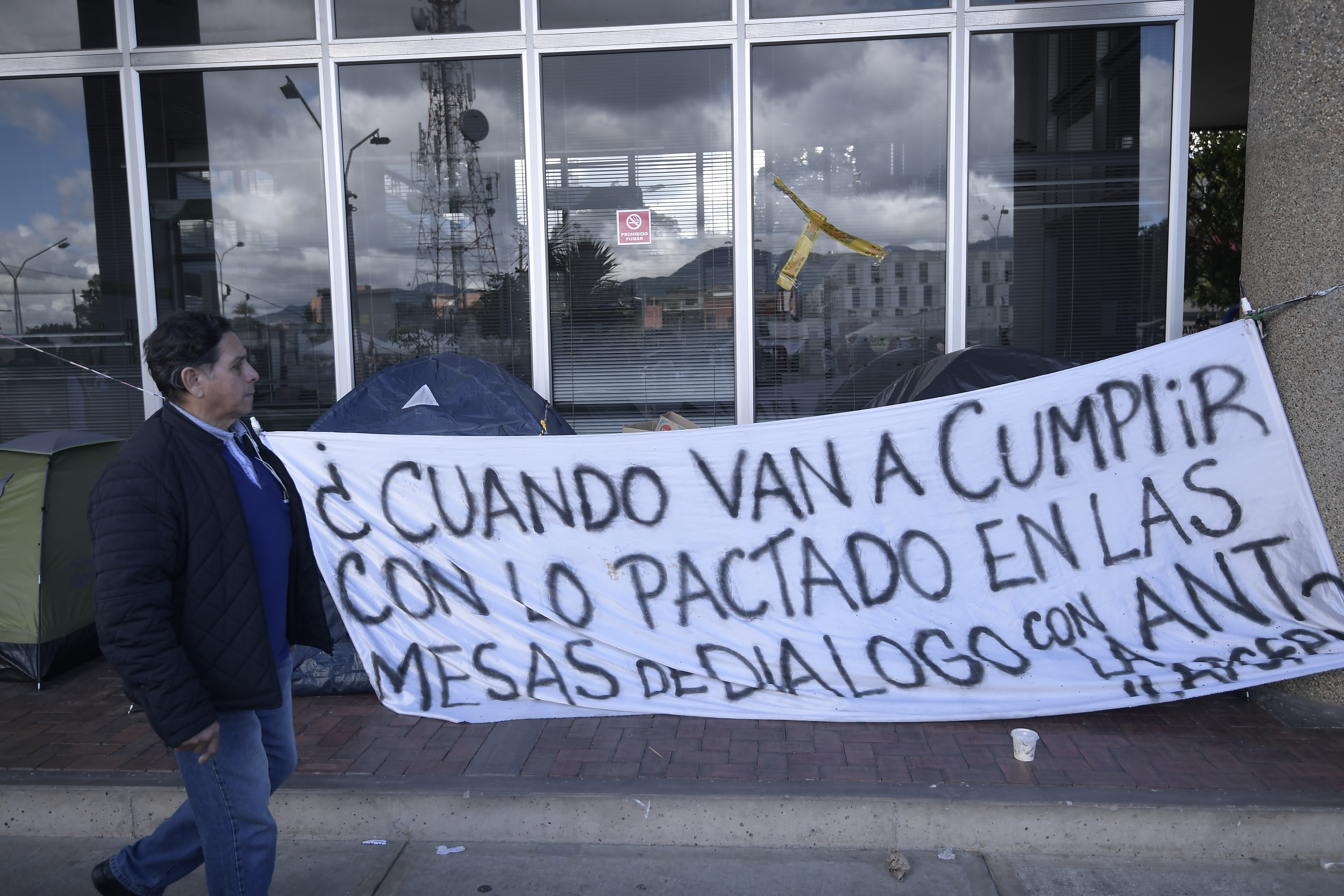 Comunidades afro bloquearon la sede de la ANT en Bogotá: la entidad negó incumplimientos