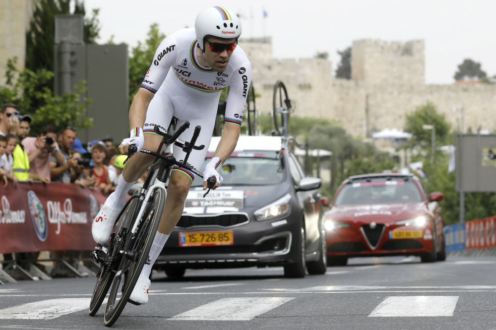 Tom Dumoulin ganó la primera etapa del Giro y es el primer líder