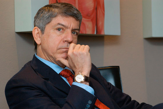 Uruguay debe definir cómo controlará, si legaliza la marihuana: César Gaviria